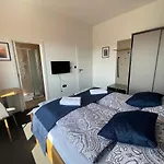 Nad Lávkou 3*