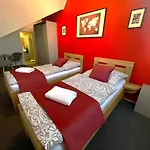 Nad Lávkou 3*