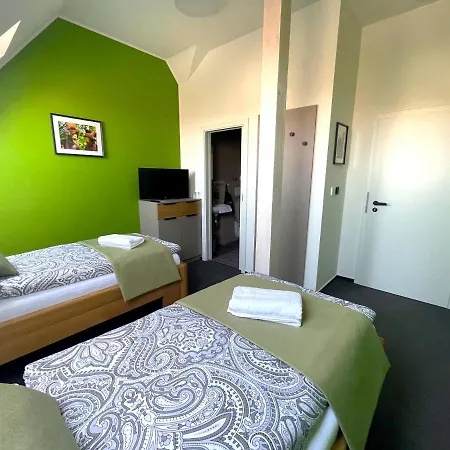 Nad Lavkou 3*